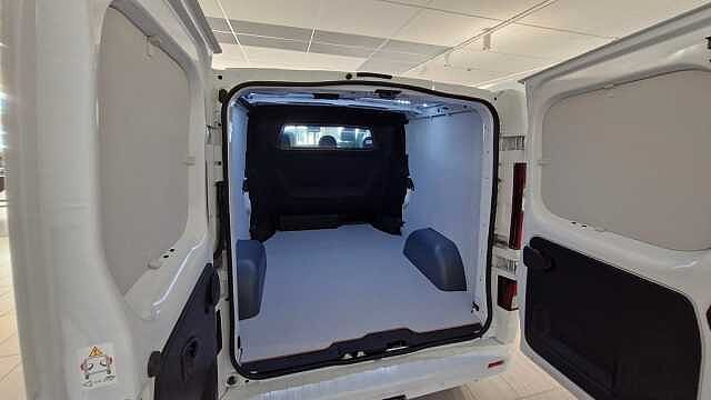 Nissan Primastar Crew Van