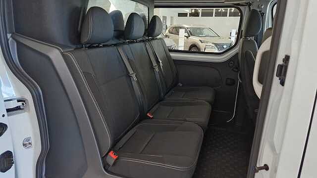 Nissan Primastar Crew Van