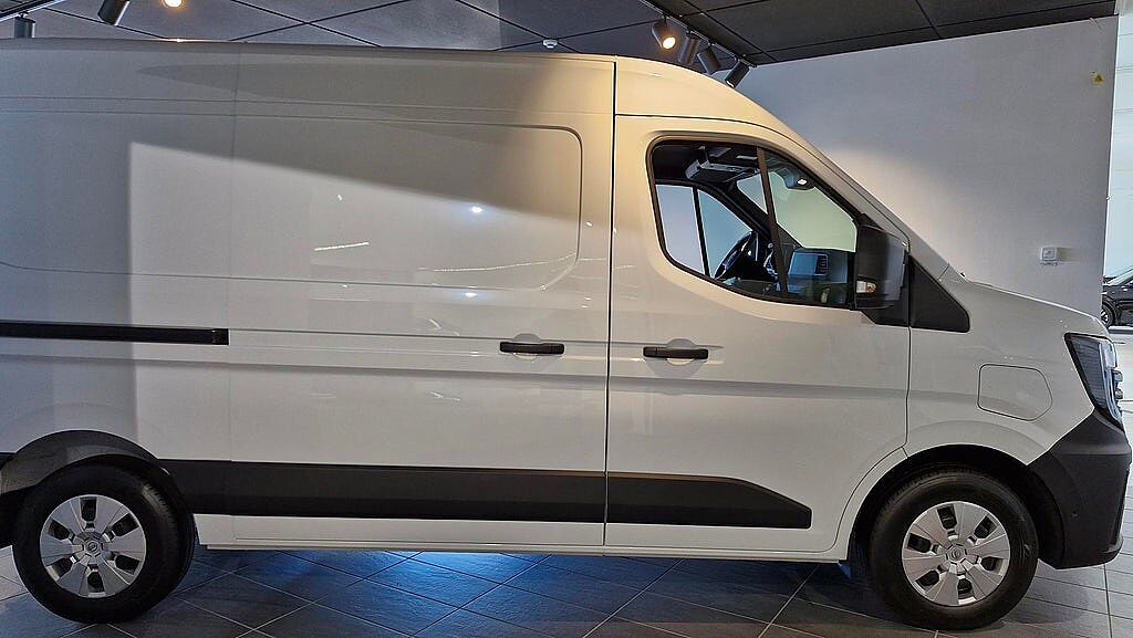 Nissan Interstar